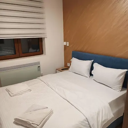 Rosa Lux 25 Apartment