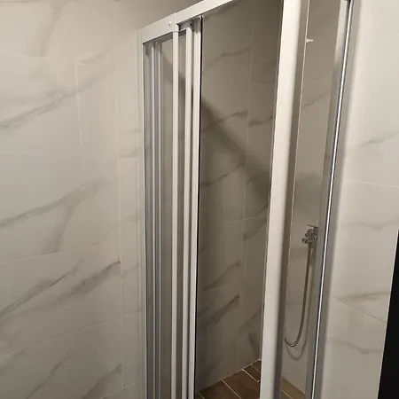 Rosa Lux 25